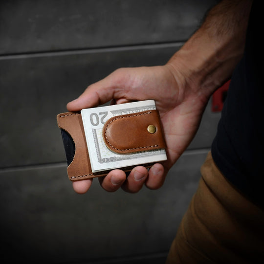 Money Clip Wallet - Brown - Lifestyle 1