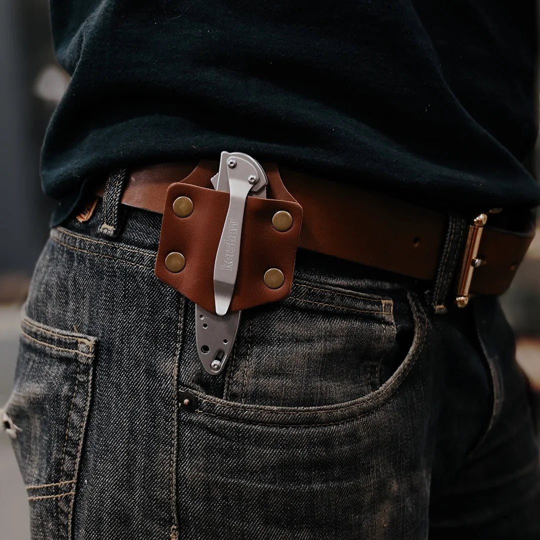 American Bench Craft on Instagram: The Clip Knife Sheath— Designed to free  up your pockets and allow you to keep your clip knife readily accessible on  your belt. It's sleek design perfectly